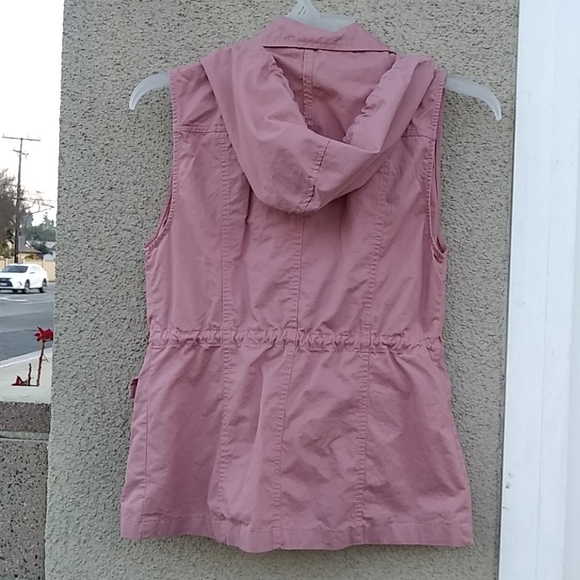 Love Tree Vest - Picture 5 of 9